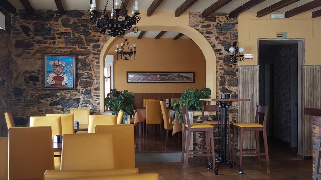 Hostal O Forno Porto do Barqueiro Buitenkant foto